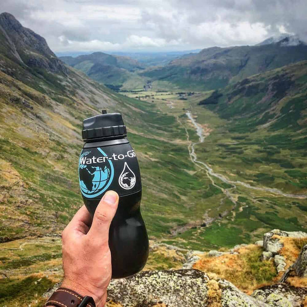 Classic Bottle - 750ml - Black With A Black Sleeve - Water-to-Go